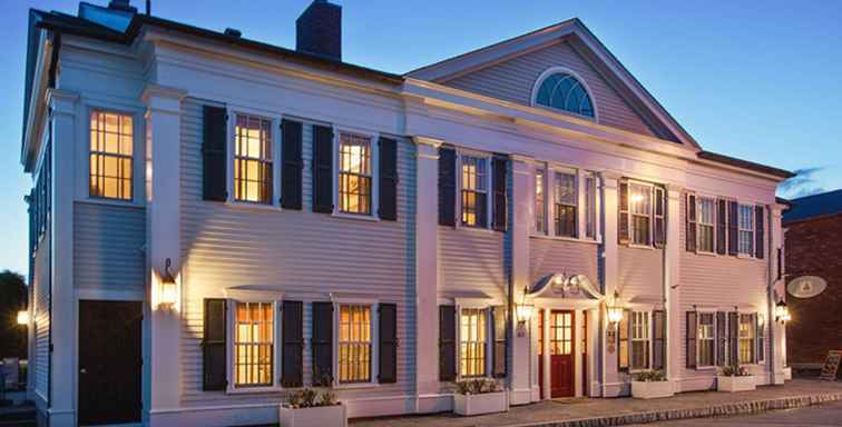 10 New England Inns mit Kaminen in jedem Zimmer / 