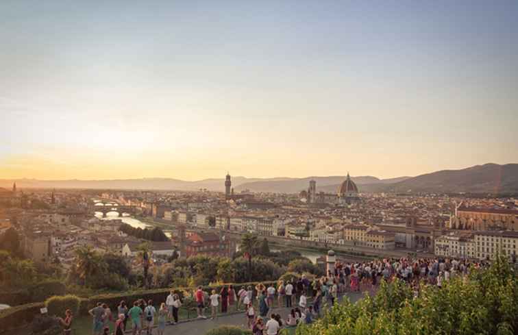5 Sehenswürdigkeiten in der Nähe von Piazzale Michelangelo, Florenz / Italien