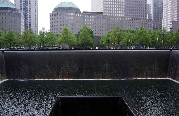 9/11 Memorial Visitors Guide / New York