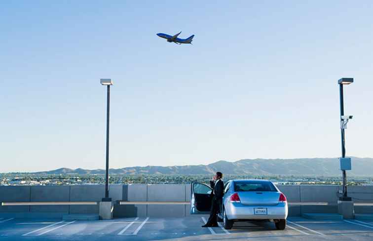 Flygplats parkering vid Minneapolis-St. Paul International Airport / Minnesota