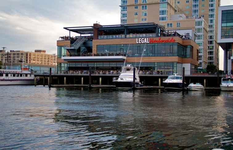 Boston Rooftop Bars voor diner en drankjes met uitzicht / Massachusetts