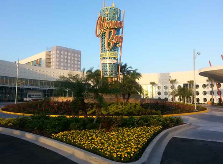 Cabana Bay Beach Resort / Hotels