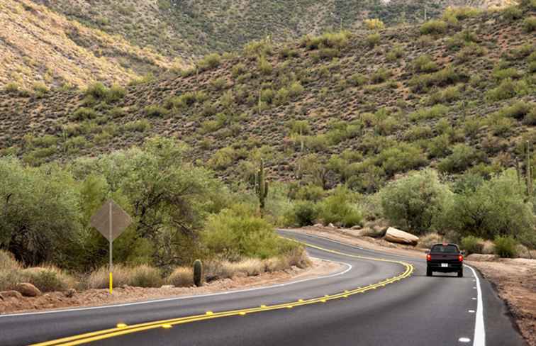 Distanza di guida da Phoenix a punti di riferimento del sud-ovest naturale iconico / Arizona