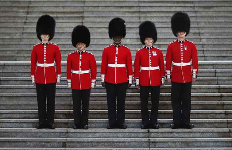 Hoe de voetbeschermers te identificeren bij Buckingham Palace / Engeland