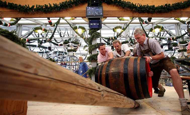 Tentes à bière Oktoberfest / Allemagne