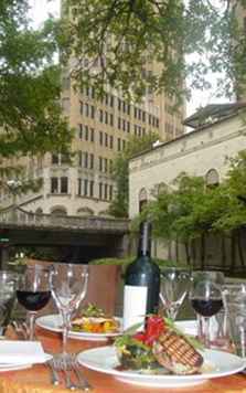 Restaurants aan de San Antonio Riverwalk / Texas