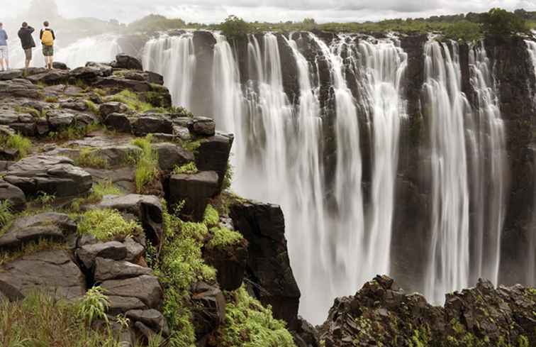 Zimbabwe o Zambia? Una guida per entrambi i lati di Victoria Falls / Zimbabwe