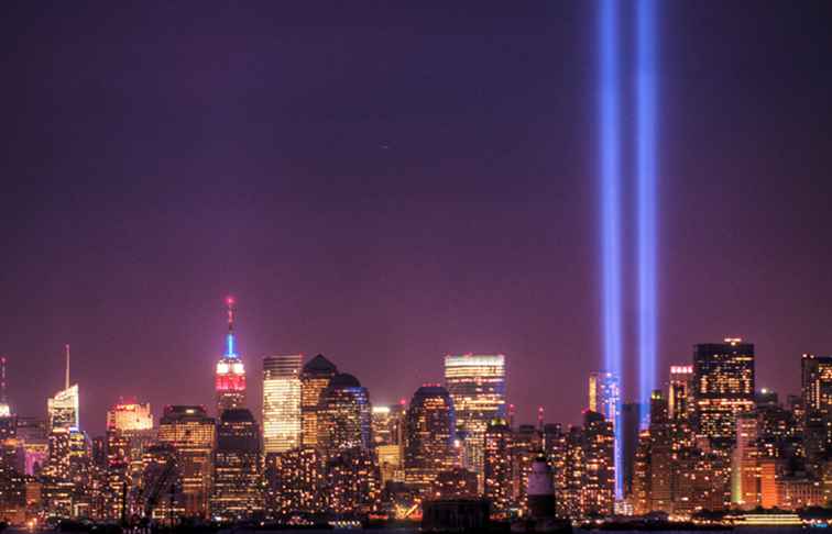 Il Tributo alla luce dell'11 settembre illumina lo Skyline di New York