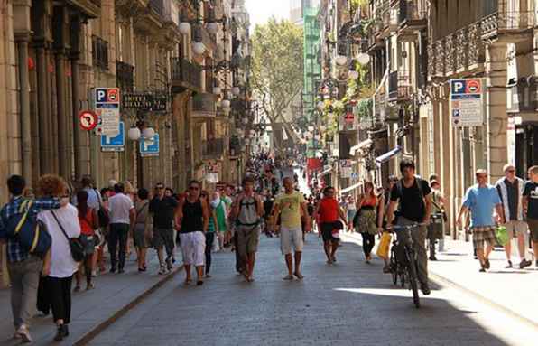 Barcellona a settembre Meteo, cosa mettere in valigia e cosa vedere / Spagna