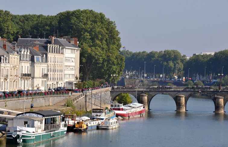 Wie man von London, Großbritannien und Paris nach Angers kommt / Frankreich