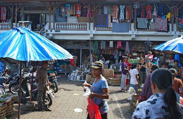 Bilder des Ubud-Kunstmarktes, zentrales Bali