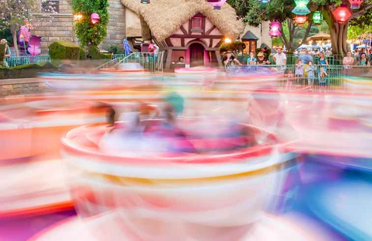 Mad Tea Party The Teacups Ride a Disneyland in California / California