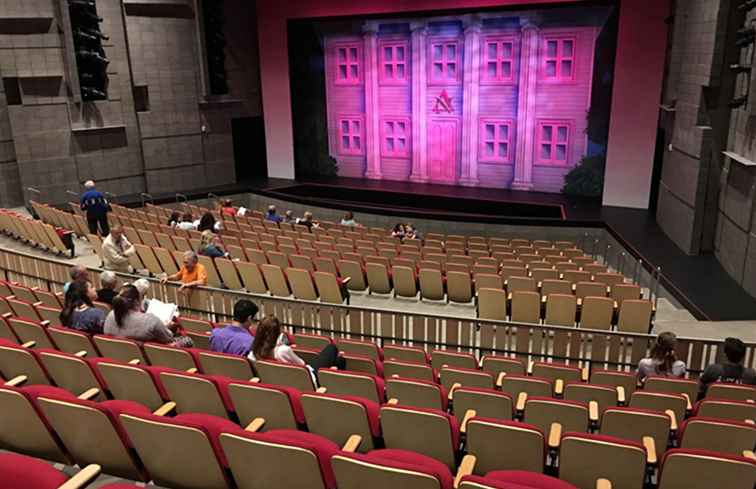 Centro de Teatro y Artes Escénicas de MCC / Arizona