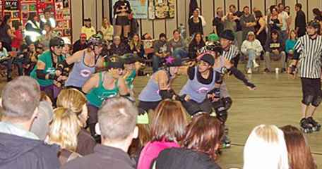 New England Roller Derby vang de wilde actie! / 