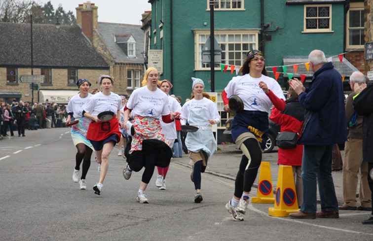 The Olney Pancake Race - Una tradizione di 550 anni diventa ancora migliore / Inghilterra