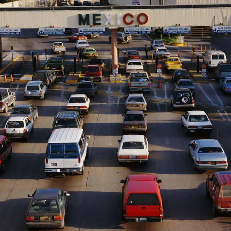 Voyage dans les villes frontalières mexicaines du sud-ouest américain / 