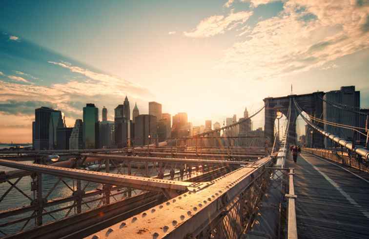 Suche nach öffentlichen Toiletten In der Nähe der Brooklyn Bridge / New York