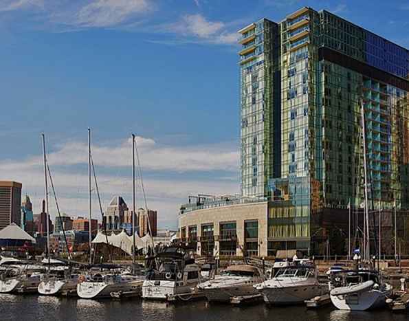 Four Seasons Hotel Baltimore Cinq étoiles de luxe et salle à manger dans le port historique / Maryland