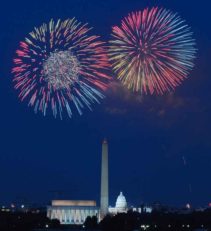 Fyra juli i fyrverkerierna i Manassas, Virginia / Washington, D.C..