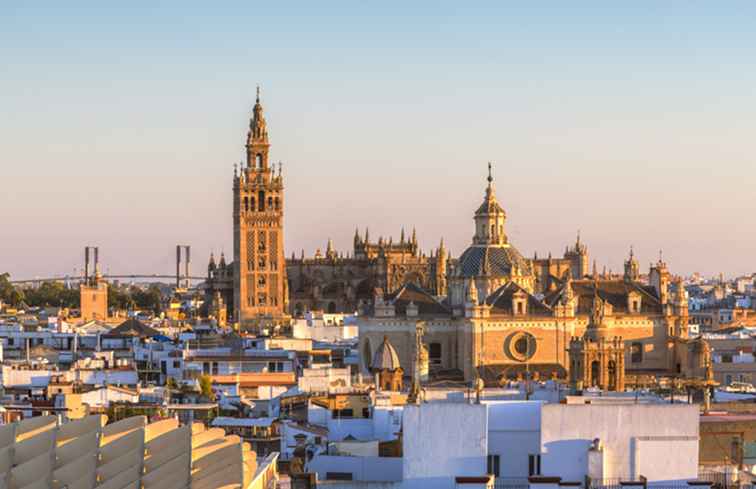 Come arrivare da Barcellona a Siviglia in autobus e treno / Spagna