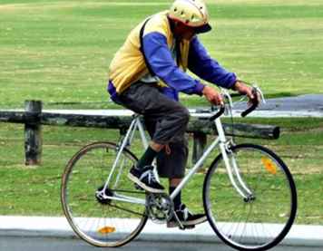 Aprende a andar en bicicleta en una clase de ciclismo para adultos / Viajes por carretera