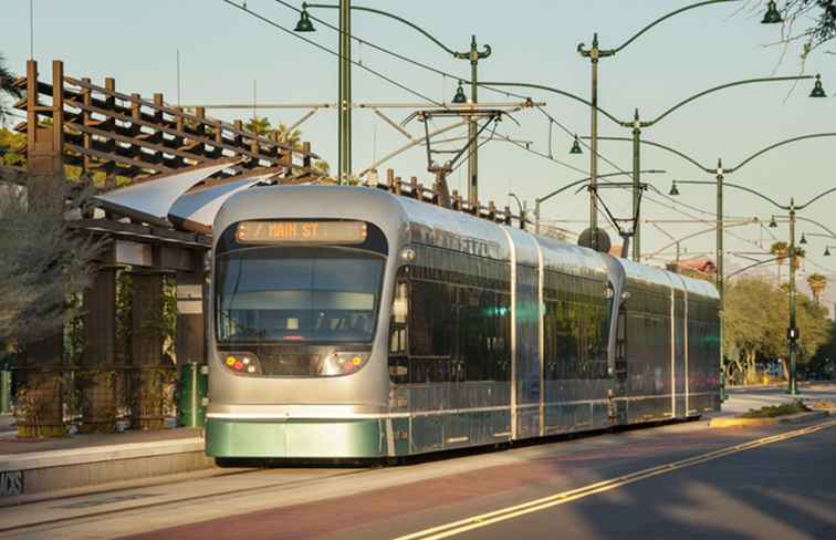 METRO Light Rail in Phoenix en Tempe / Arizona