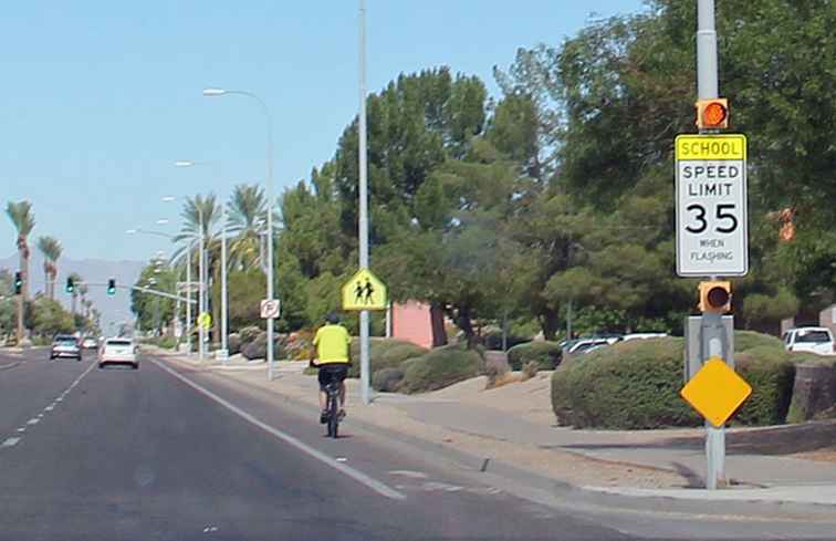 Limiti di velocità della zona di Phoenix School / Arizona