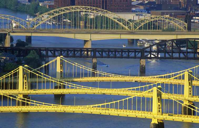 Puentes de tres hermanas de Pittsburgh / Pensilvania