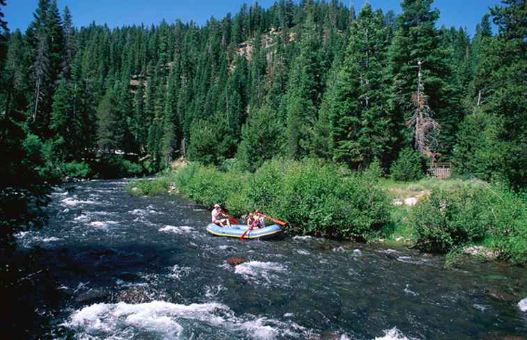 Planerar en Whitewater River Rafting Trip med barn