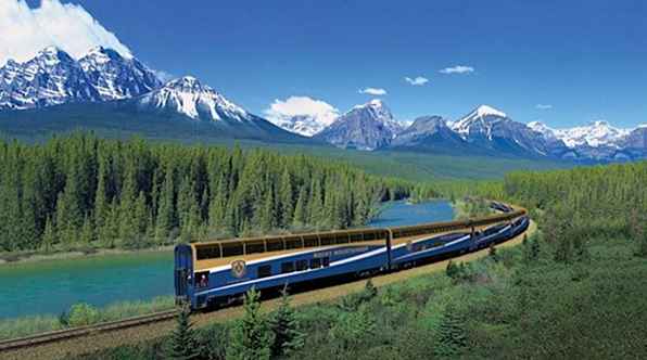 Rocky Mountaineer Bucket-List Luxury Train door de Canadese Rockies