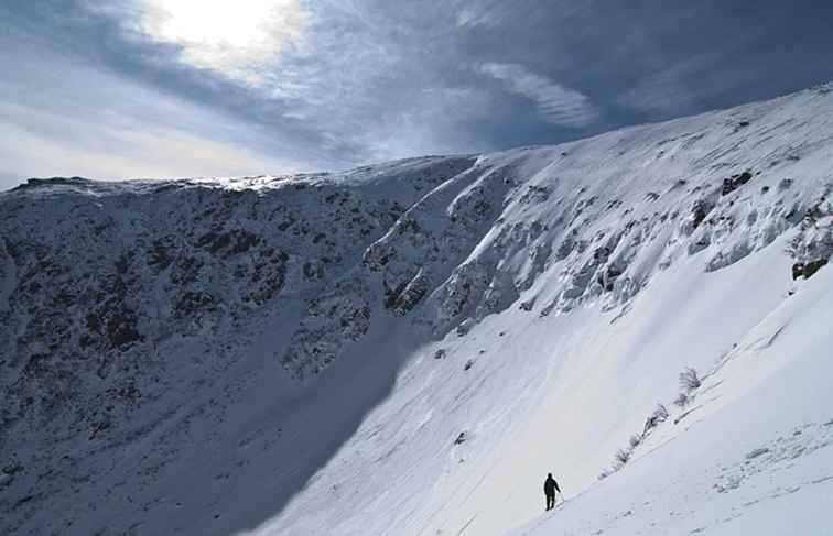 Skidåkning Tuckerman Ravine på Mount Washington / 