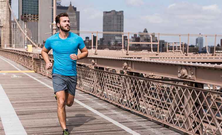 Tomando una carrera o yendo por un Jog Across the Brooklyn Bridge 4 Tips / Nueva York