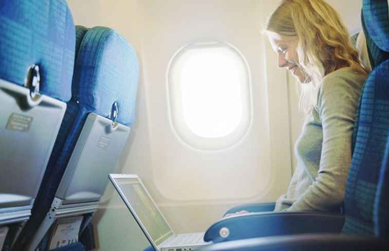 Los 6 mejores sitios web de tarifas aéreas para estudiantes para descuentos de viajes / Ofertas