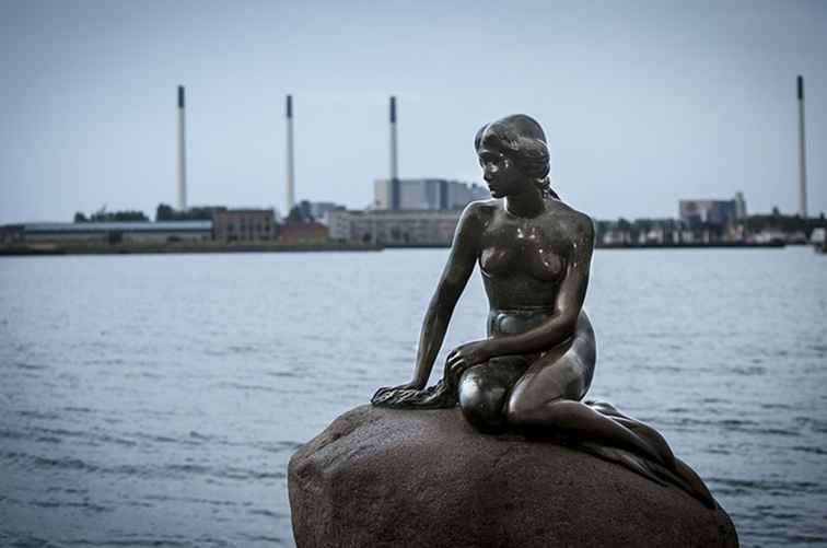 La scultura della Sirenetta a Copenaghen / Danimarca