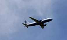 Agenti di viaggio che utilizzano i consolidatori di tariffe aeree / Trasporto aereo