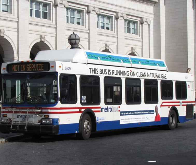 Washington Metrobus / Washington, D.C.