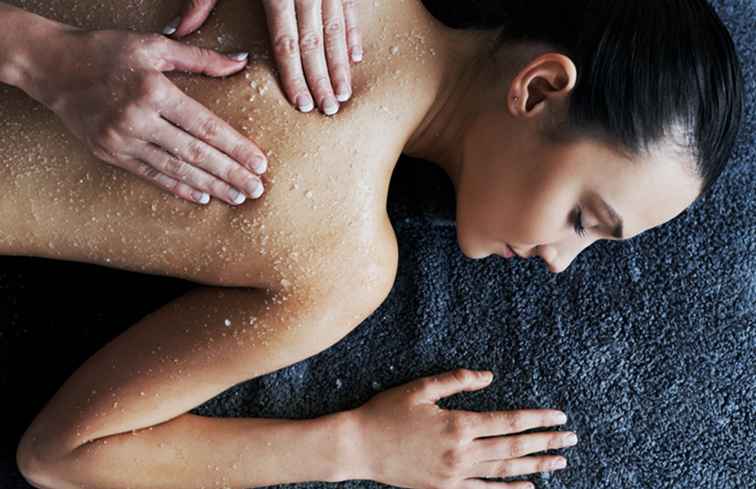 Cos'è un massaggio corpo scrub? / Spas