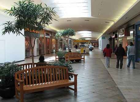 Akron Ohio's Summit Mall / Ohio