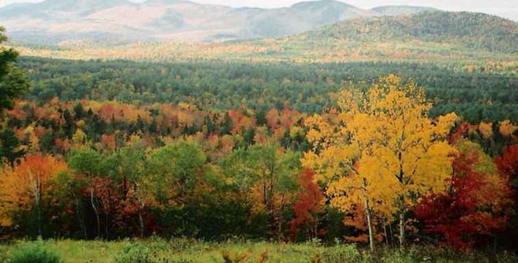 Bethel, Maine Vaya hacia el oeste por Maine's Best Fall Leaf Peeping / Maine