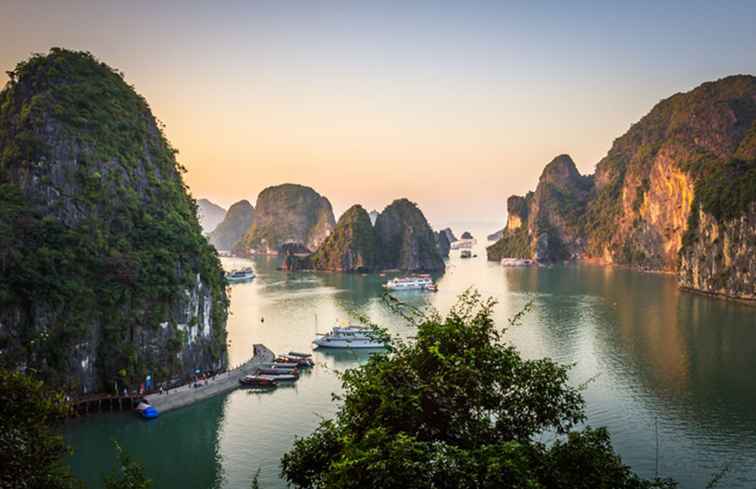 Buchung einer Pauschalreise nach Ha Long Bay, Vietnam / Vietnam