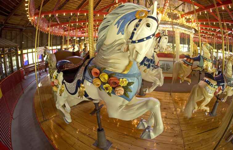 Bushnell Park Carousel in Hartford is een plezier voor de oude school / Connecticut