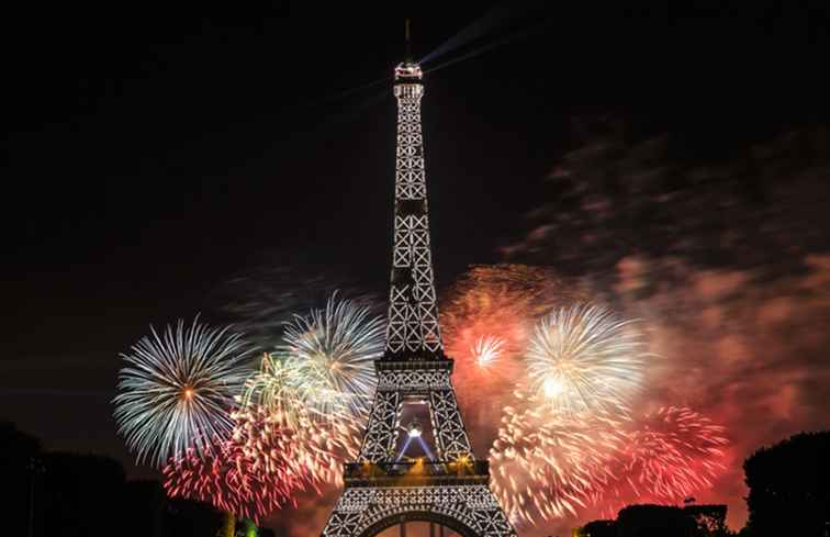 Celebrando il giorno della presa della Bastiglia a Parigi Guida 2018 / Francia