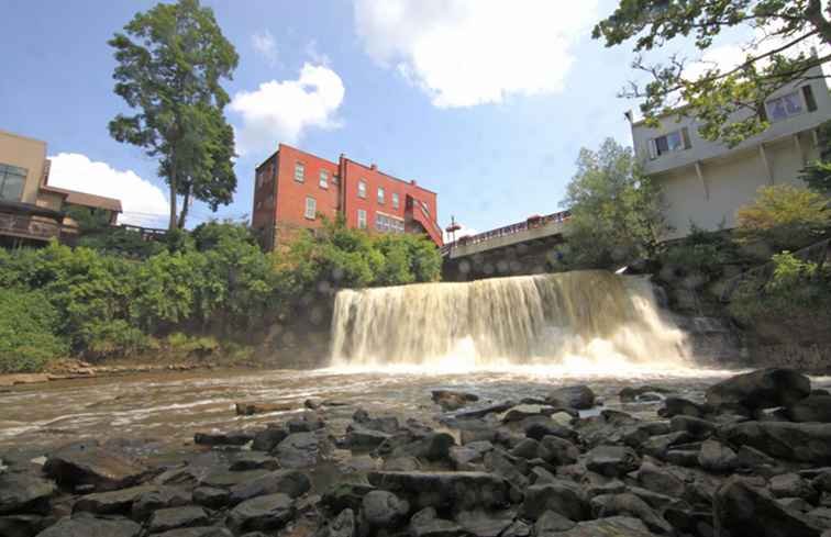 Verkennen van de charmante Ohio-gemeenschap van Chagrin Falls / Ohio