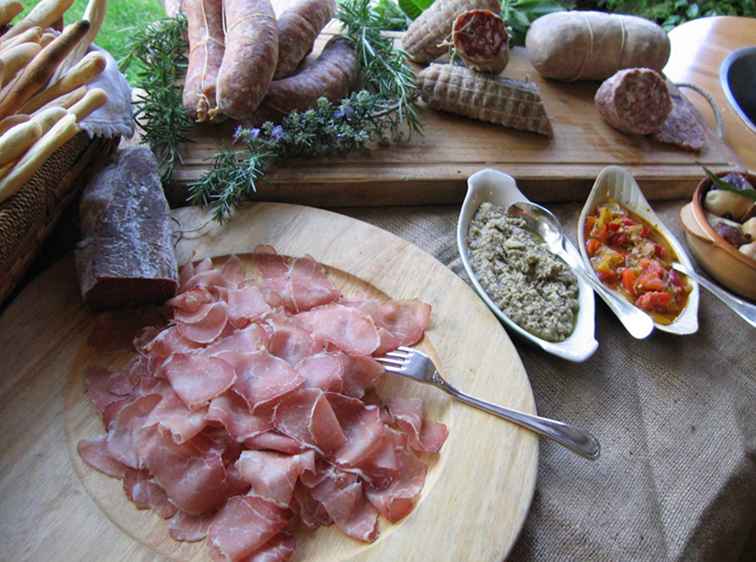 Essen und Weine aus Italiens Piemont Region / Italien