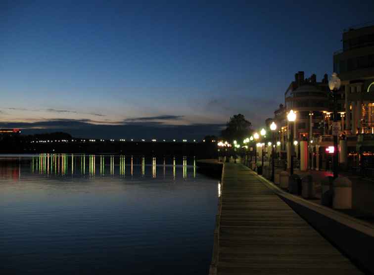 Georgetown Free Outdoor Movies 2016 Washington DC / Washington DC.