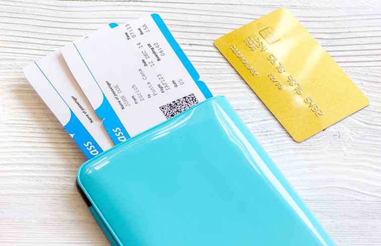 Ist Kreditkarten-Reiseversicherung besser als eine traditionelle Politik? / Versicherung
