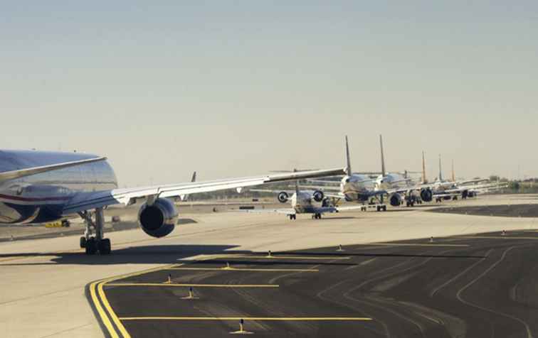 Los aviones en Phoenix Sky Harbor Airport se ponen a tierra cuando se calienta demasiado / Arizona