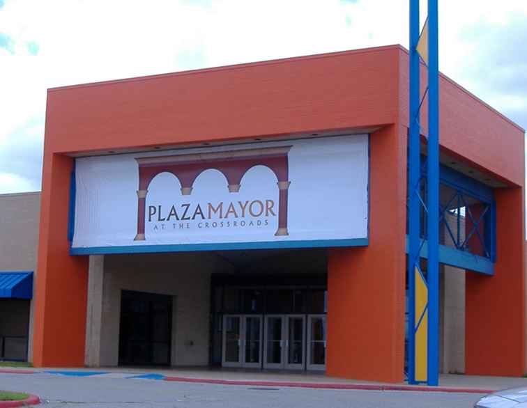 Plaza Mayor at the Crossroads - voorheen bekend als Crossroads Mall / Oklahoma