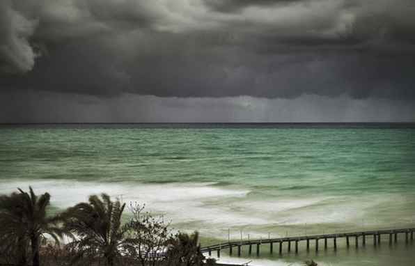 Sicuro dalla tempesta Perché si dovrebbe prendere in considerazione l'assicurazione di viaggio dei Caraibi / Assicurazione