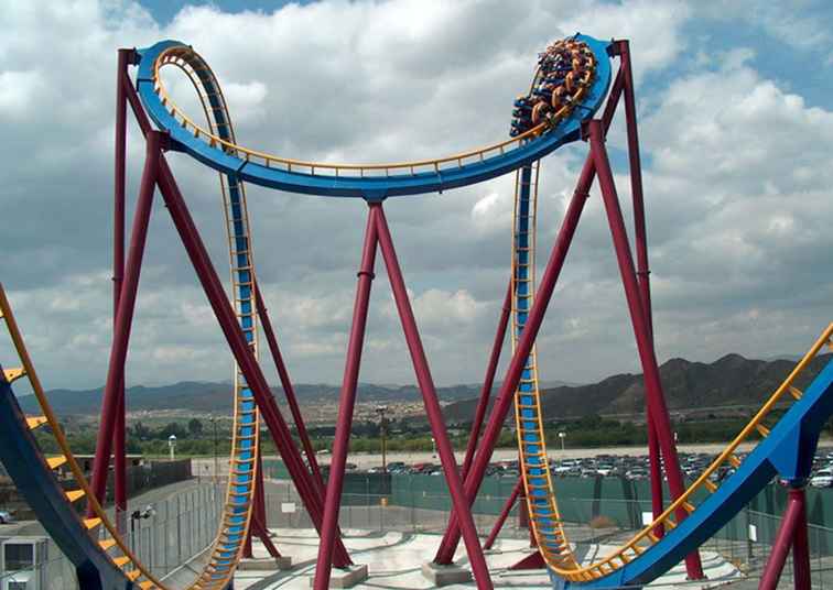Six Flags Magic Mountain ist Kaliforniens Coaster-Verrücktes Hauptquartier / Kalifornien